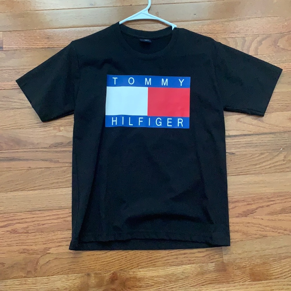 Black Tommy Hilfiger shirt